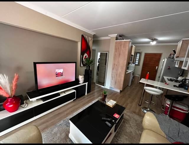 2 BEDROOM APARTMENT TO LET IN MONTANA